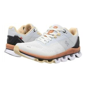 On Cloud “cloudace” running shoes women’s sz 8